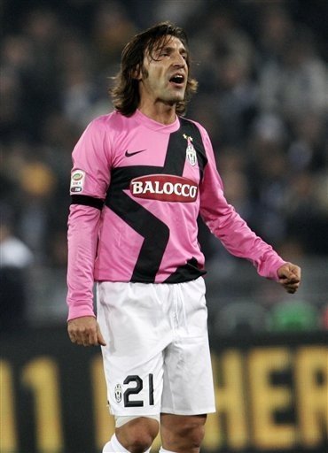 【游·见】专访Valhalla Cats：在废城画卷中，绘出一段爪间的温暖史诗